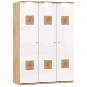 Шкаф 3х-дверный Фиджи с декоративными накладками, Дуб золотой/Белый в Пскове